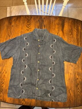 Tommy Bahama Short-Sleeve Button-Down Shirt in Denim Blue with Embroidered Trim